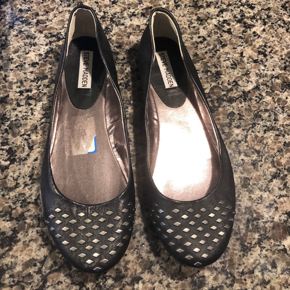 Steve Madden Black Flats NEW